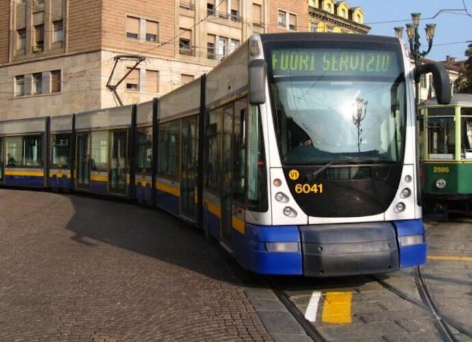 Tram GTT trasporti Torino mezzi pubblici