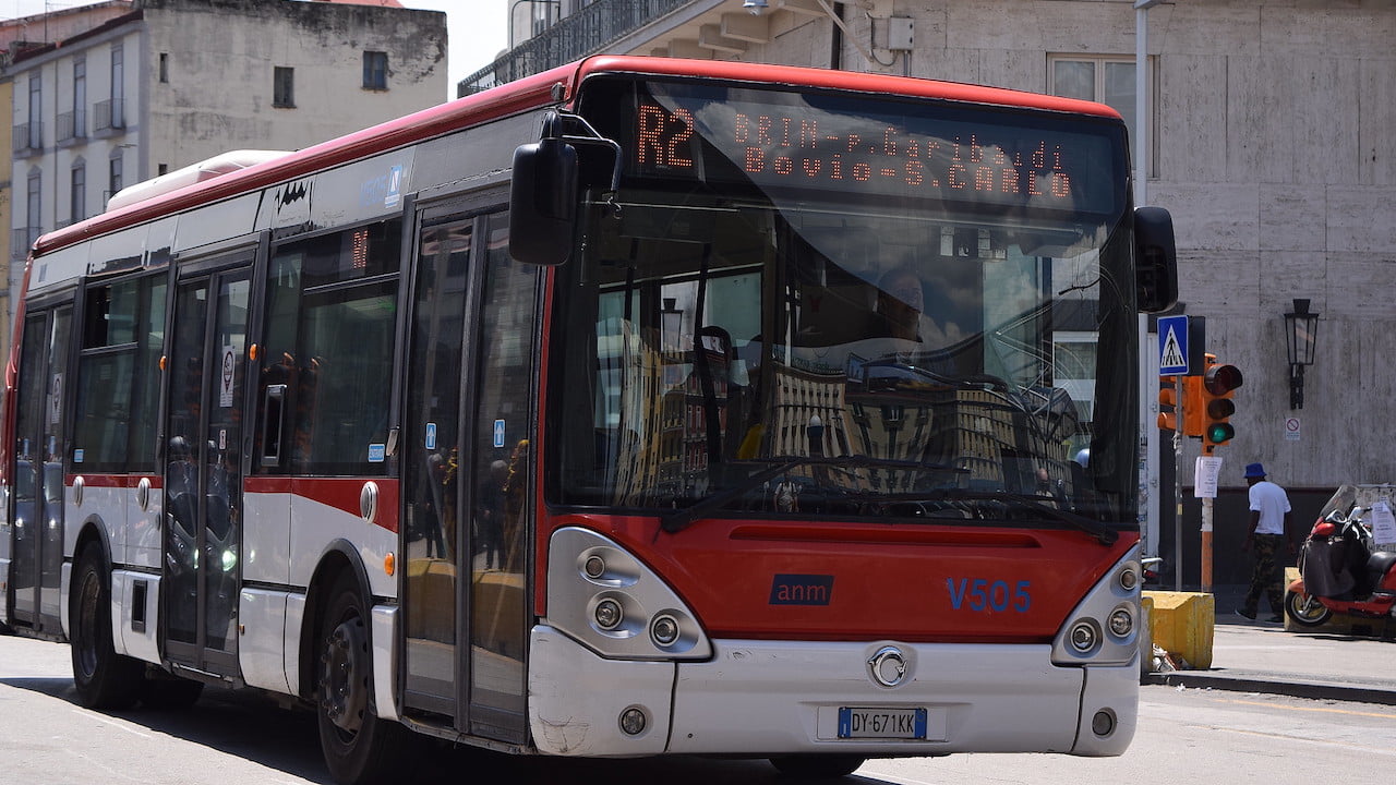 Bus trasporti Napoli