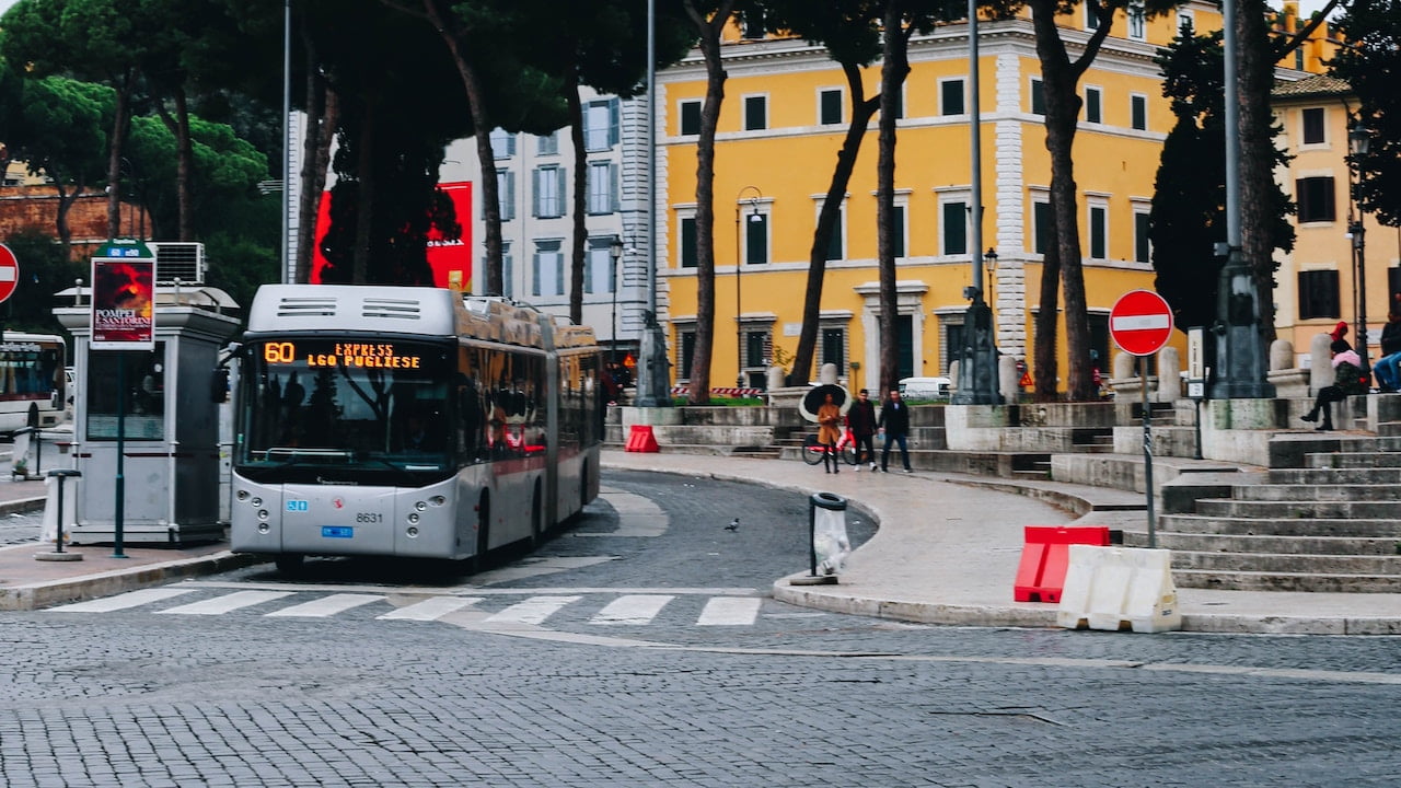 Mobilità Bus trasporti traffico Roma