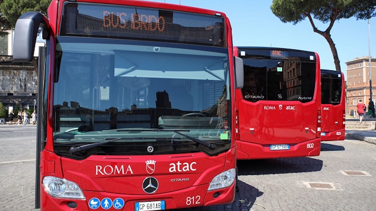 Bus ibridi mezzi Roma Atac trasporti