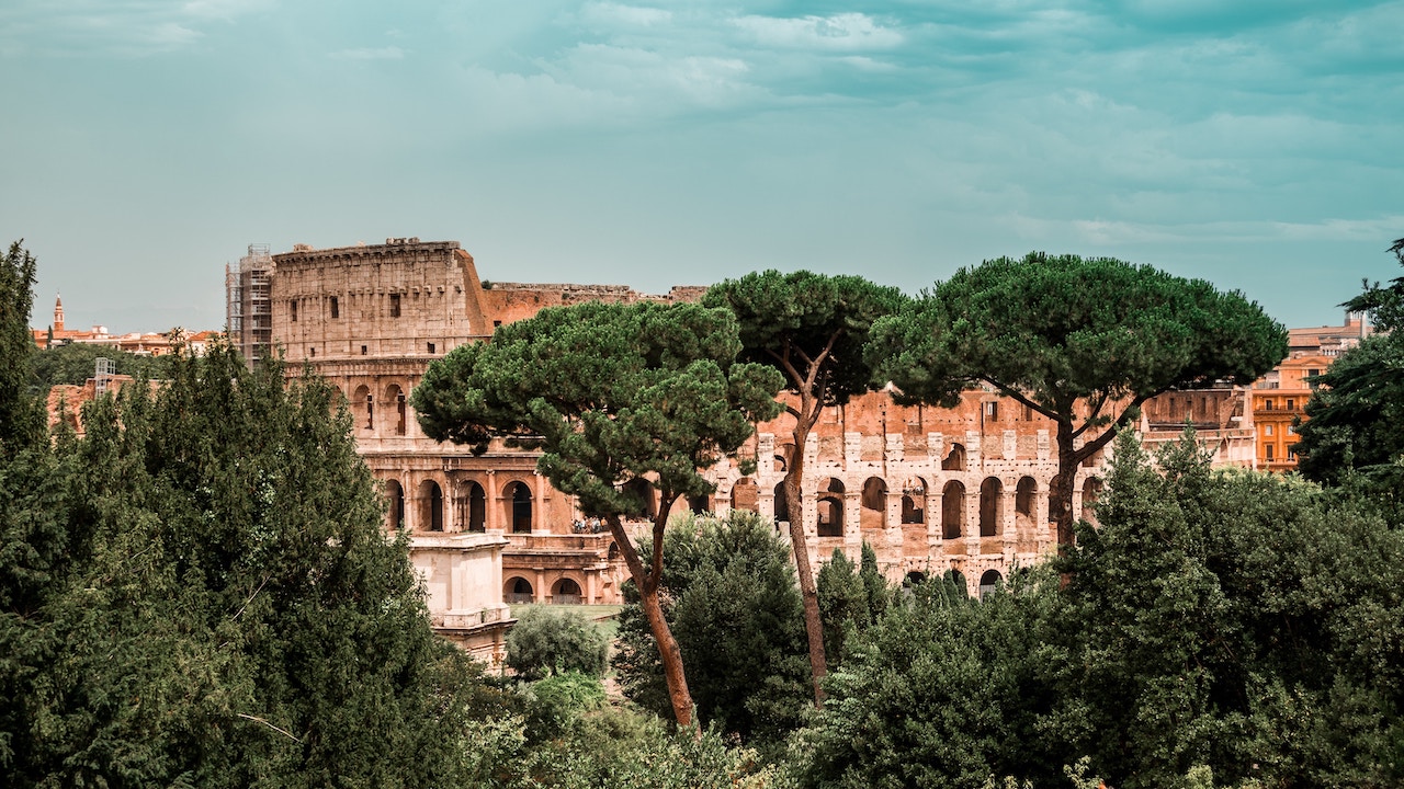 Forestazione urbana Roma Colosseo